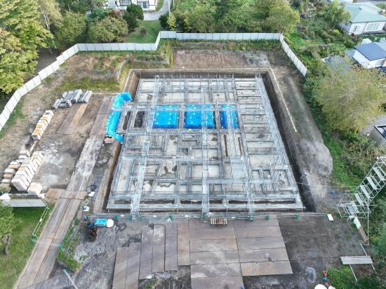 基礎ベースコンクリート打設完了・地足場組立完了